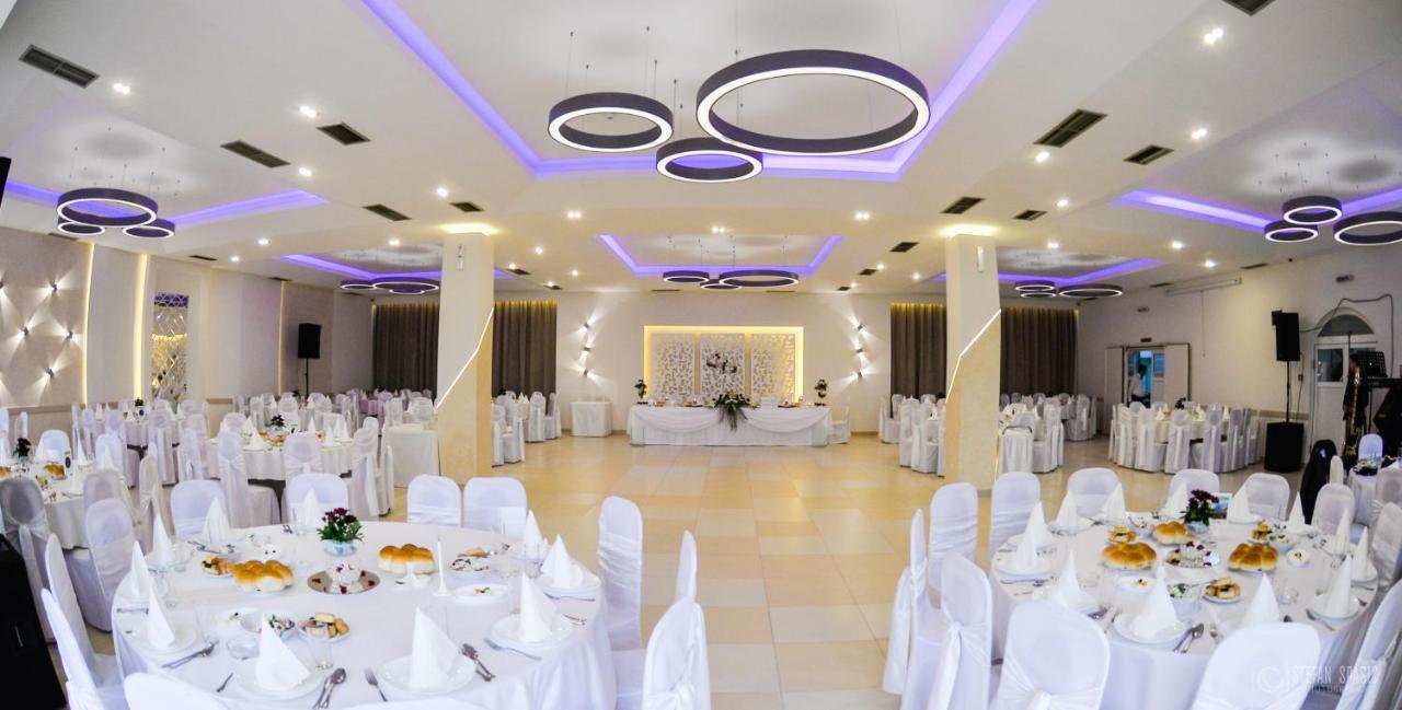 Hotel Dijana Pirot Exteriér fotografie